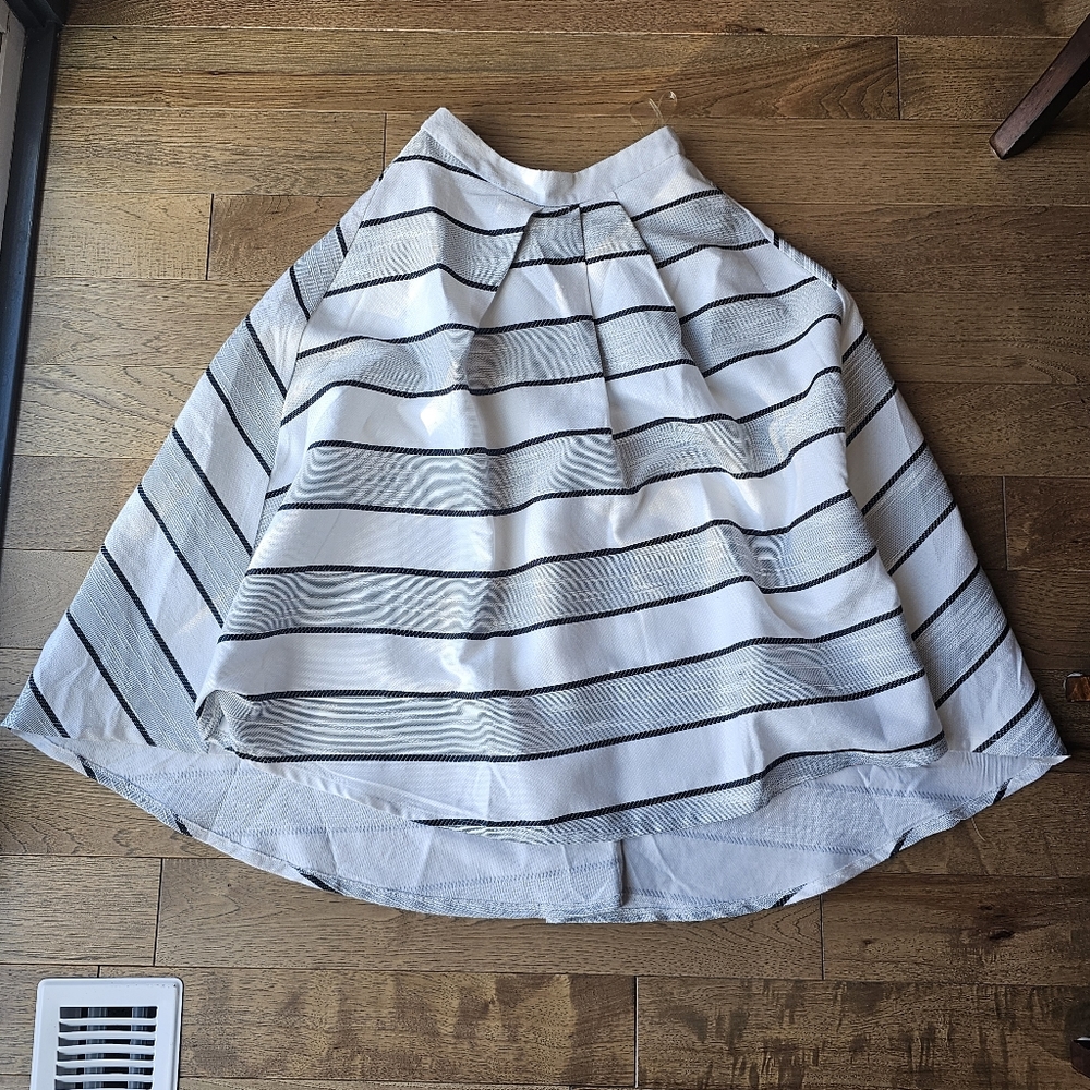 Akira skirt small